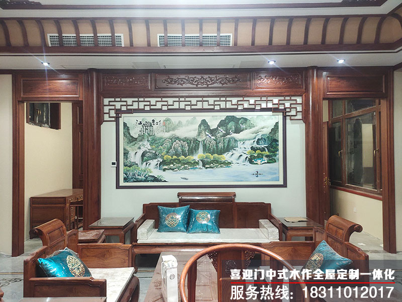 中式别墅沙发背景墙的装饰